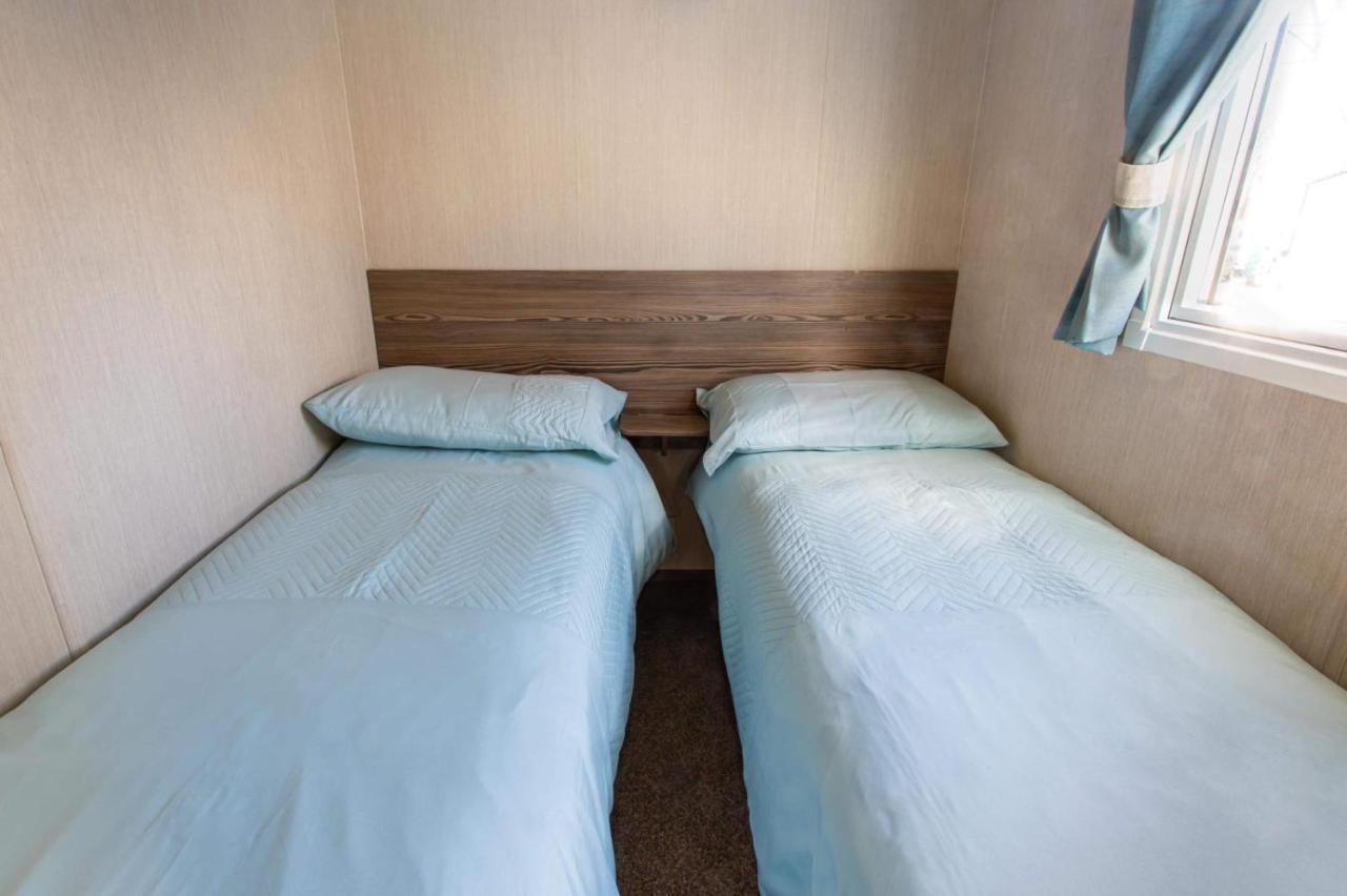 Caravan In Haven Marton Mere Holiday Park Blackpool Exterior foto